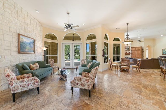 1001 Wesley Ridge DR, Spicewood, TX 78669
