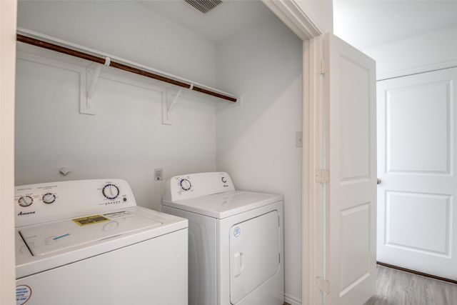 1426 Running Mare Way, Crandall, TX 75114