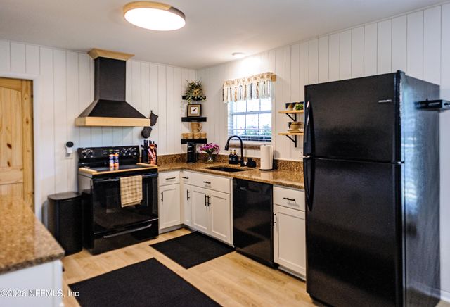 332 WHISPERING WOODS Drive, Fleming Island, FL 32003