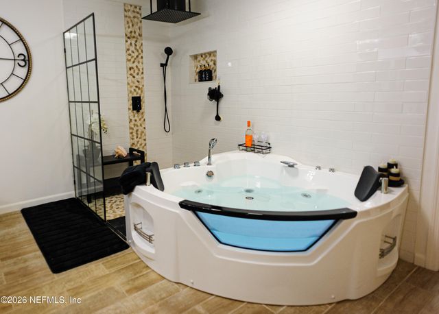 332 WHISPERING WOODS Drive, Fleming Island, FL 32003