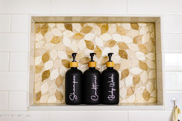 332 WHISPERING WOODS Drive, Fleming Island, FL 32003