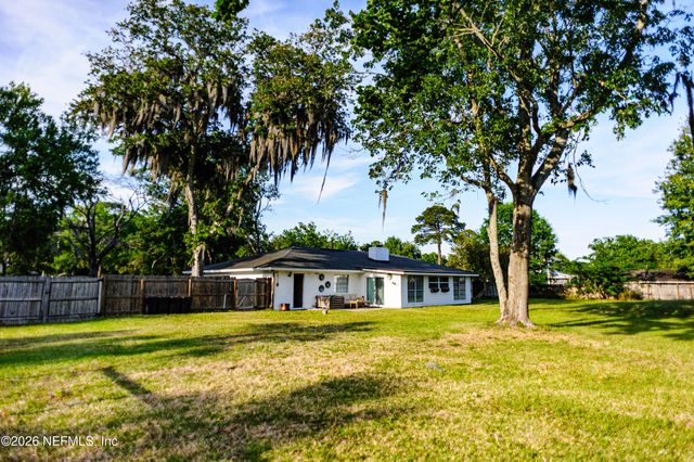 332 WHISPERING WOODS Drive, Fleming Island, FL 32003