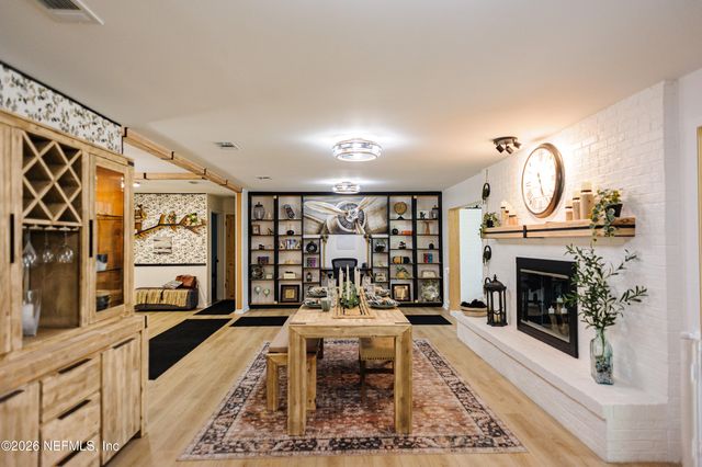 332 WHISPERING WOODS Drive, Fleming Island, FL 32003