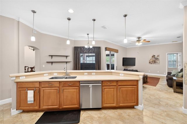 10174 MALLARD LANDINGS WAY, Orlando, FL 32832