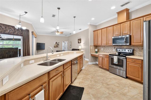 10174 MALLARD LANDINGS WAY, Orlando, FL 32832