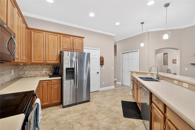 10174 MALLARD LANDINGS WAY, Orlando, FL 32832