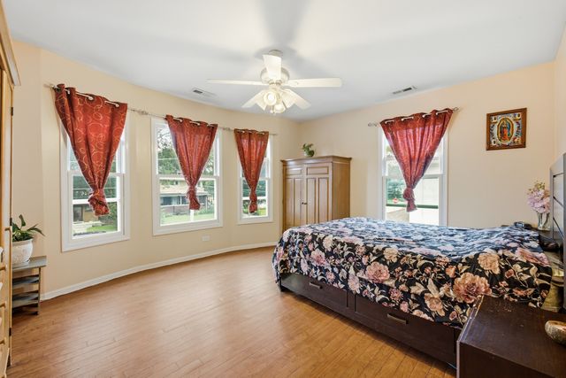 459 N Spring Street, Elgin, IL 60120