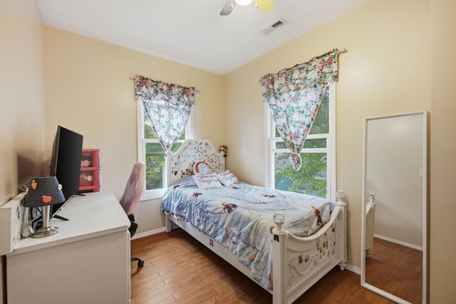 459 N Spring Street, Elgin, IL 60120