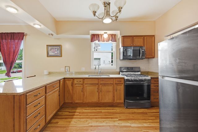 459 N Spring Street, Elgin, IL 60120