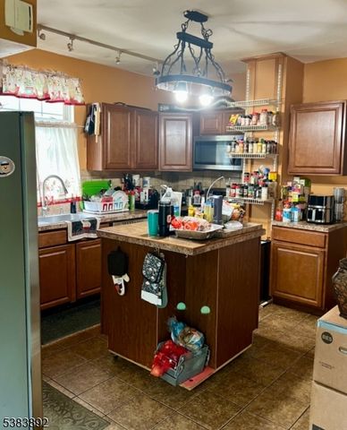 292 Harding Ave, Clifton City, NJ 07011