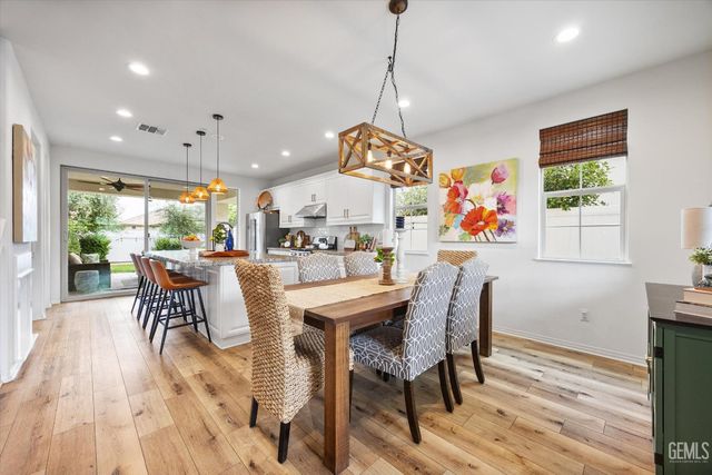 11900 Campus Park Drive, Bakersfield, CA 93311