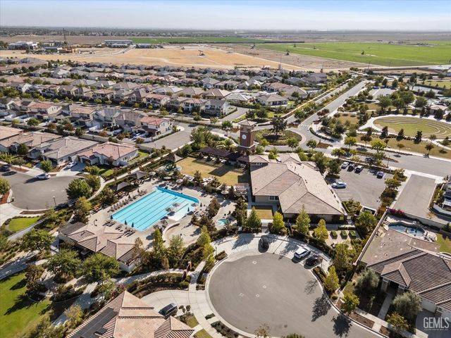 11900 Campus Park Drive, Bakersfield, CA 93311