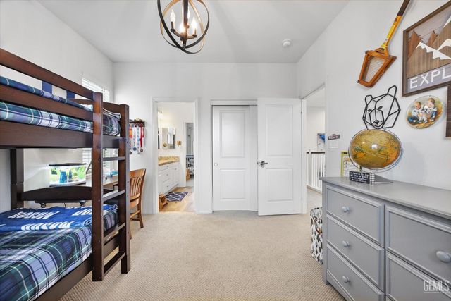 11900 Campus Park Drive, Bakersfield, CA 93311