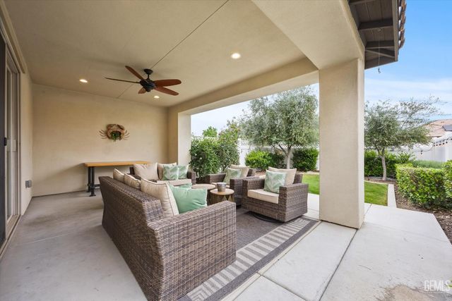 11900 Campus Park Drive, Bakersfield, CA 93311