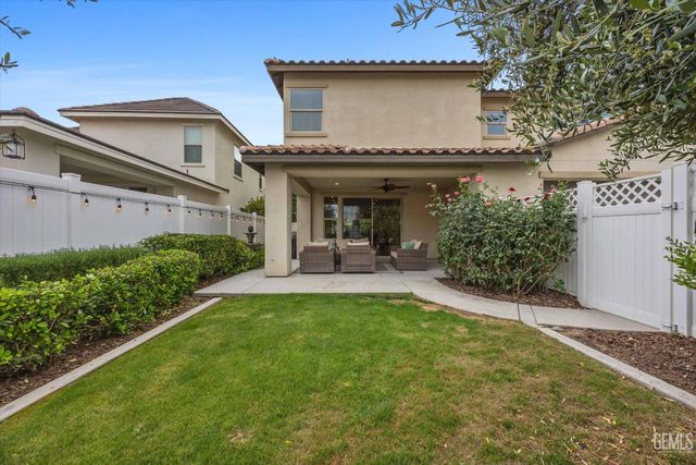 11900 Campus Park Drive, Bakersfield, CA 93311