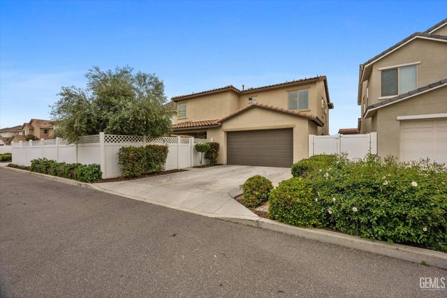 11900 Campus Park Drive, Bakersfield, CA 93311