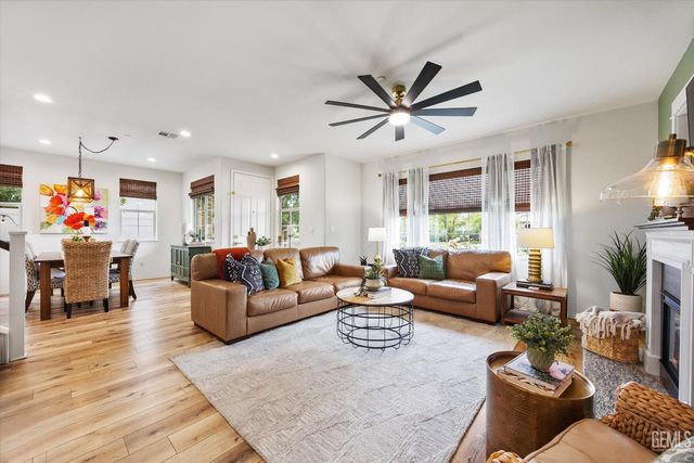 11900 Campus Park Drive, Bakersfield, CA 93311