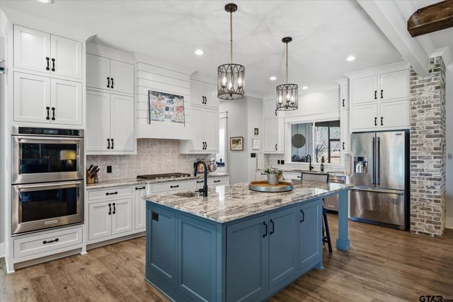 202 Winged Foot Dr, Hideaway, TX 75771