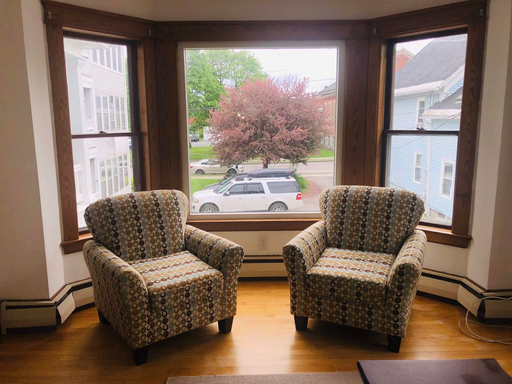 48 3rd Street # 2, Newport City, VT 05855
