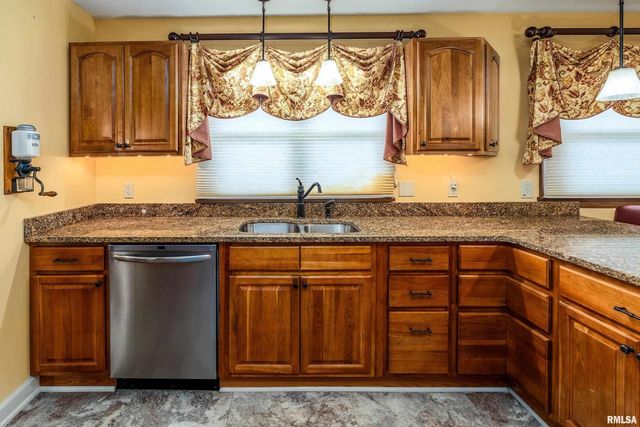 9784 Highway 127, Murphysboro, IL 62966