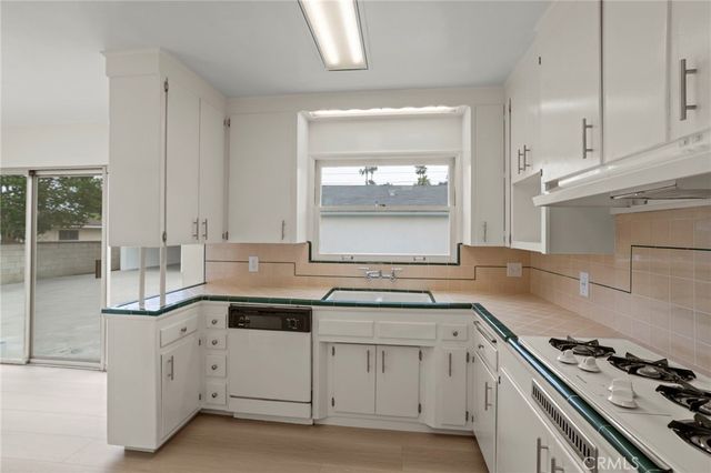 3483 Wanda, Riverside, CA 92506