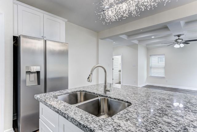 410 N 4th Street, Beasley, TX 77417