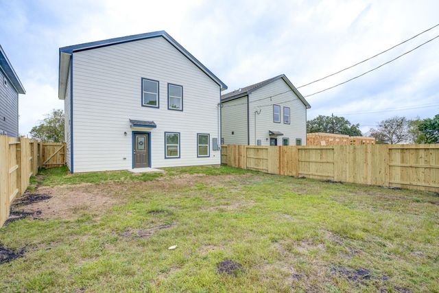 410 N 4th Street, Beasley, TX 77417