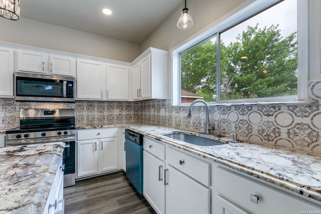 11963 Adriana Maria, San Antonio, TX 78253