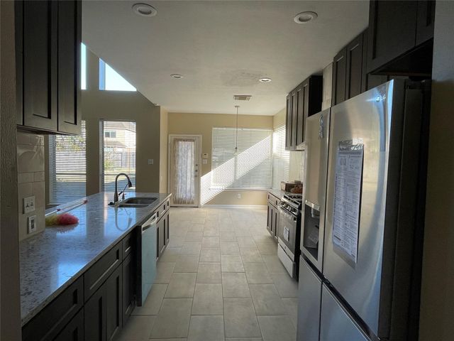 2215 Alberton Lane, Pearland, TX 77584
