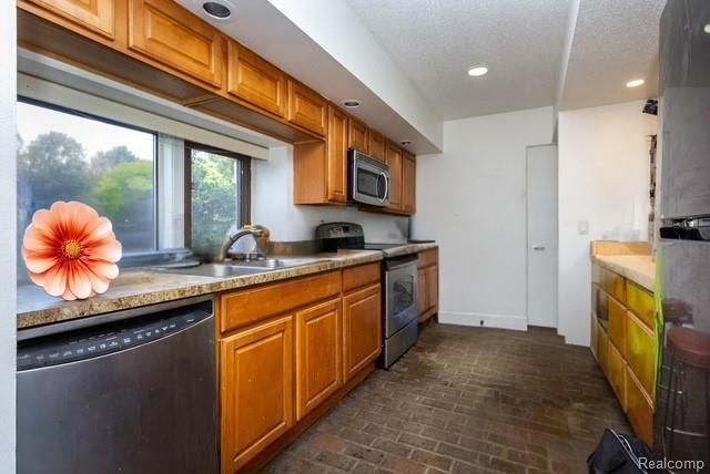 4554 Mystic Hills Circle, Milford, MI 48380