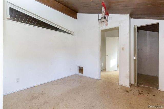 4554 Mystic Hills Circle, Milford, MI 48380