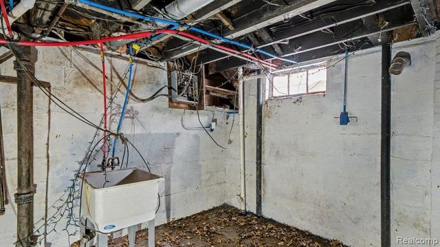 5985 Woodhall Street, Detroit, MI 48224