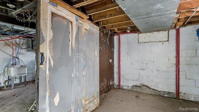 5985 Woodhall Street, Detroit, MI 48224