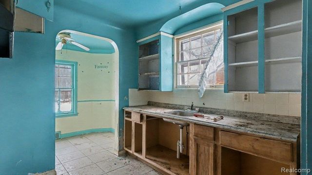 5985 Woodhall Street, Detroit, MI 48224