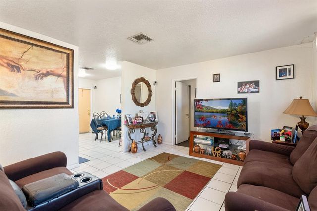 617 NW 15th Avenue, Pompano Beach, FL 33069