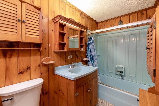 123 Mountain Road, Tuftonboro, NH 03816