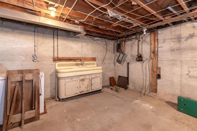 123 Mountain Road, Tuftonboro, NH 03816