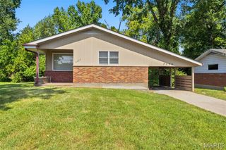 2359 Collett Drive, St Louis, MO 63136