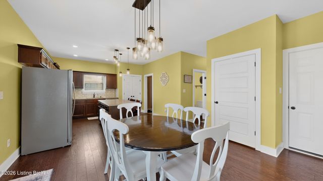 126 Washington Commons Dr, Mt Washington, KY 40047