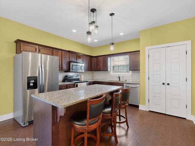 126 Washington Commons Dr, Mt Washington, KY 40047