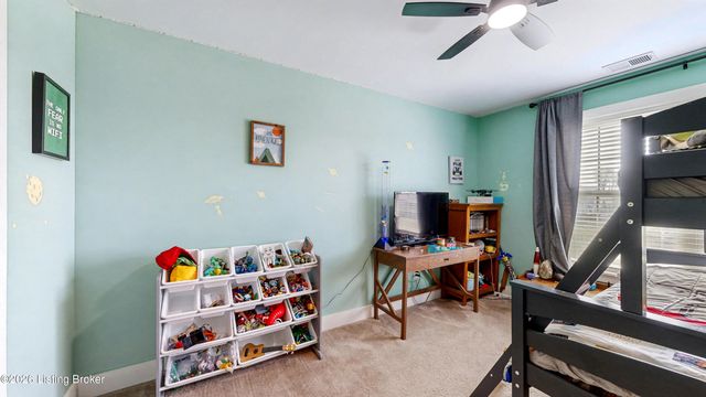 126 Washington Commons Dr, Mt Washington, KY 40047