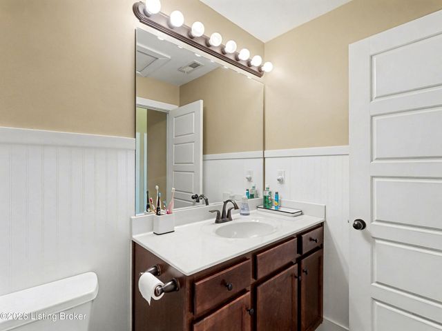 126 Washington Commons Dr, Mt Washington, KY 40047