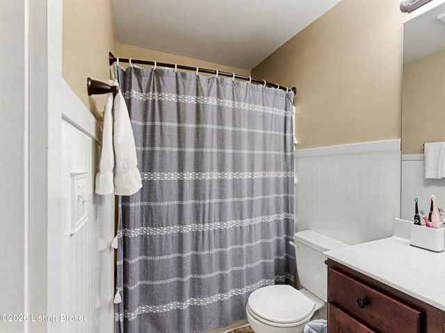 126 Washington Commons Dr, Mt Washington, KY 40047