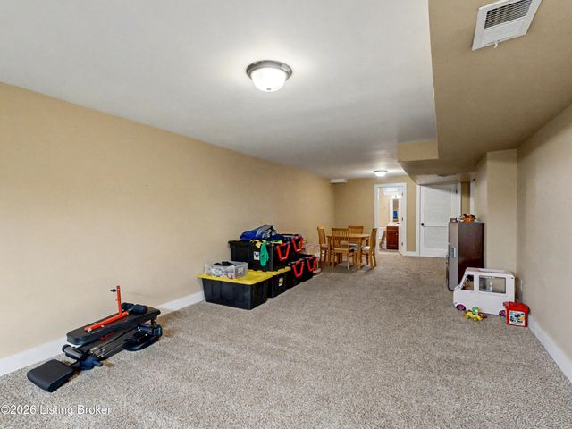 126 Washington Commons Dr, Mt Washington, KY 40047