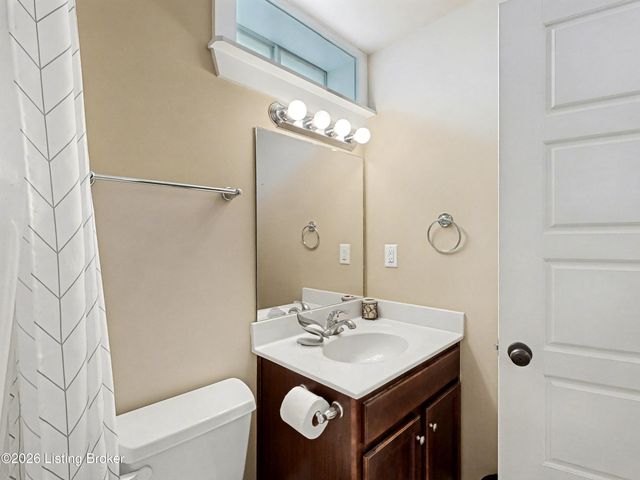 126 Washington Commons Dr, Mt Washington, KY 40047