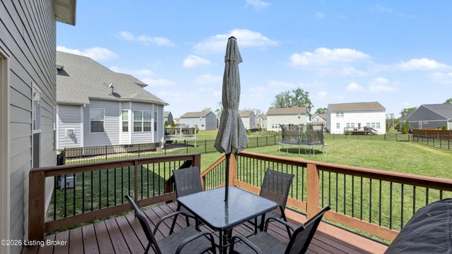 126 Washington Commons Dr, Mt Washington, KY 40047