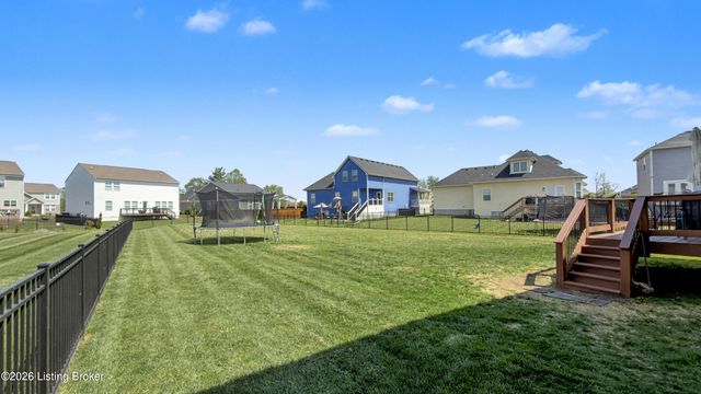 126 Washington Commons Dr, Mt Washington, KY 40047