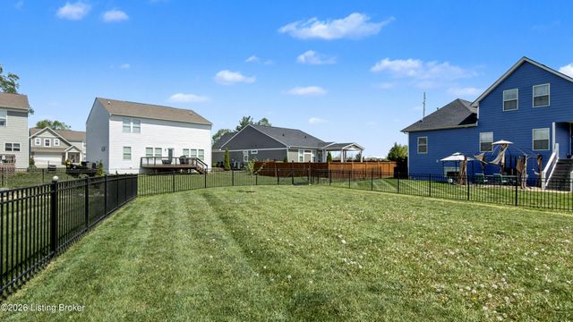 126 Washington Commons Dr, Mt Washington, KY 40047