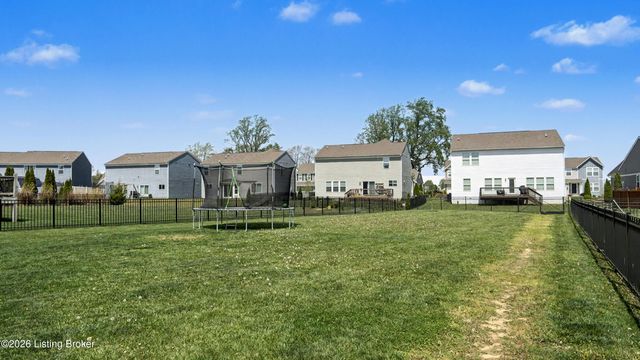 126 Washington Commons Dr, Mt Washington, KY 40047