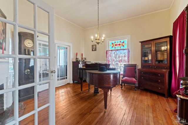 309 S Main St, Atmore, AL 36502